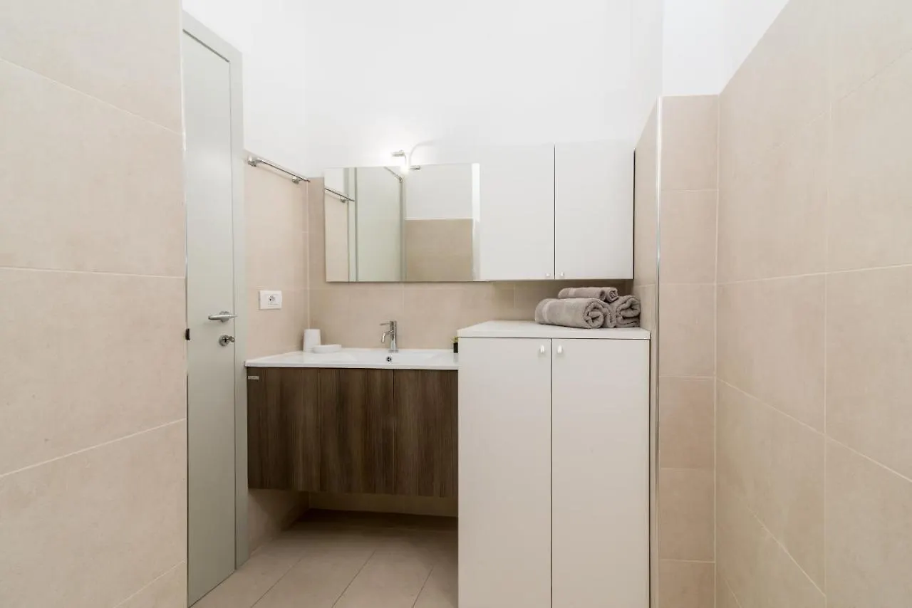 The Best Rent - Viale Corsica Apartment Milán