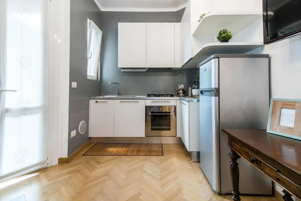 The Best Rent - Viale Corsica Apartment Milano Italia